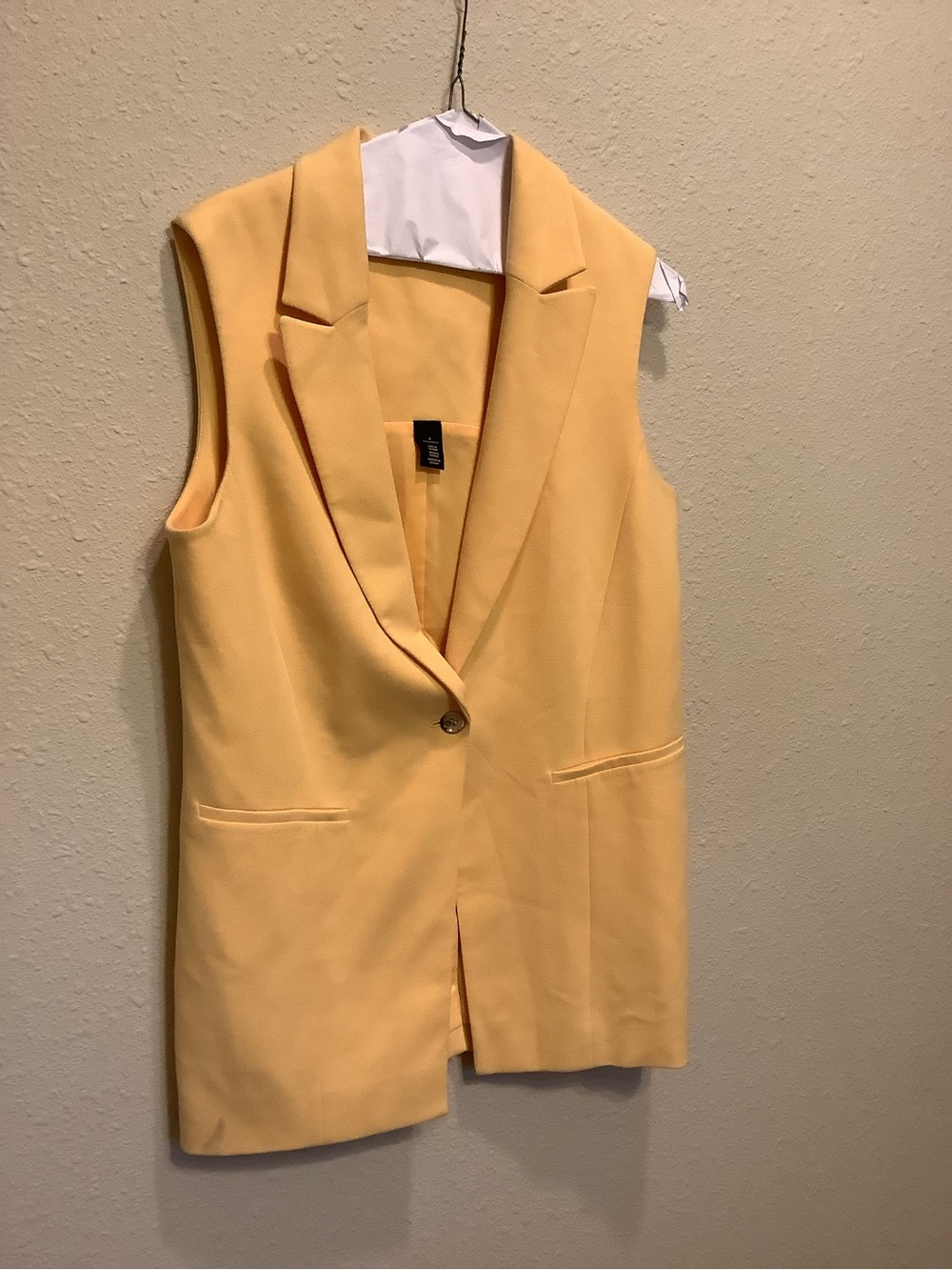 White House Black Market Pale Yellow Sleeveless Blazer Vest